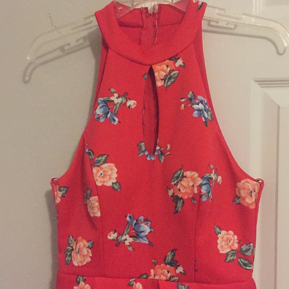 Dress - Picture 2 of 2